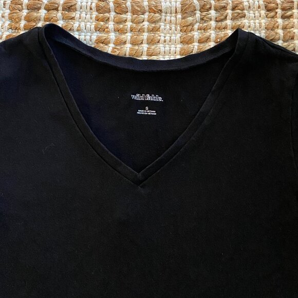 Wild Fable Women’s Short Sleeve V-Neck Cropped T-Shirt – Size Small - Picture 5 of 7
